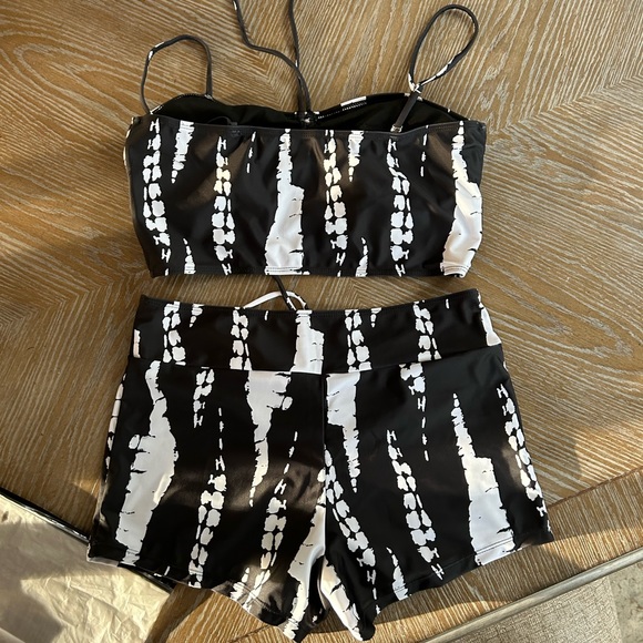 Boho Tie Dye 2 Piece Drawstring Accent Wireless Top Shorts Bikini Swim Swimsuit - Picture 11 of 16